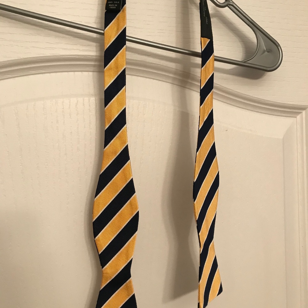 Jos. A Bank Executive Collection Bow Tie